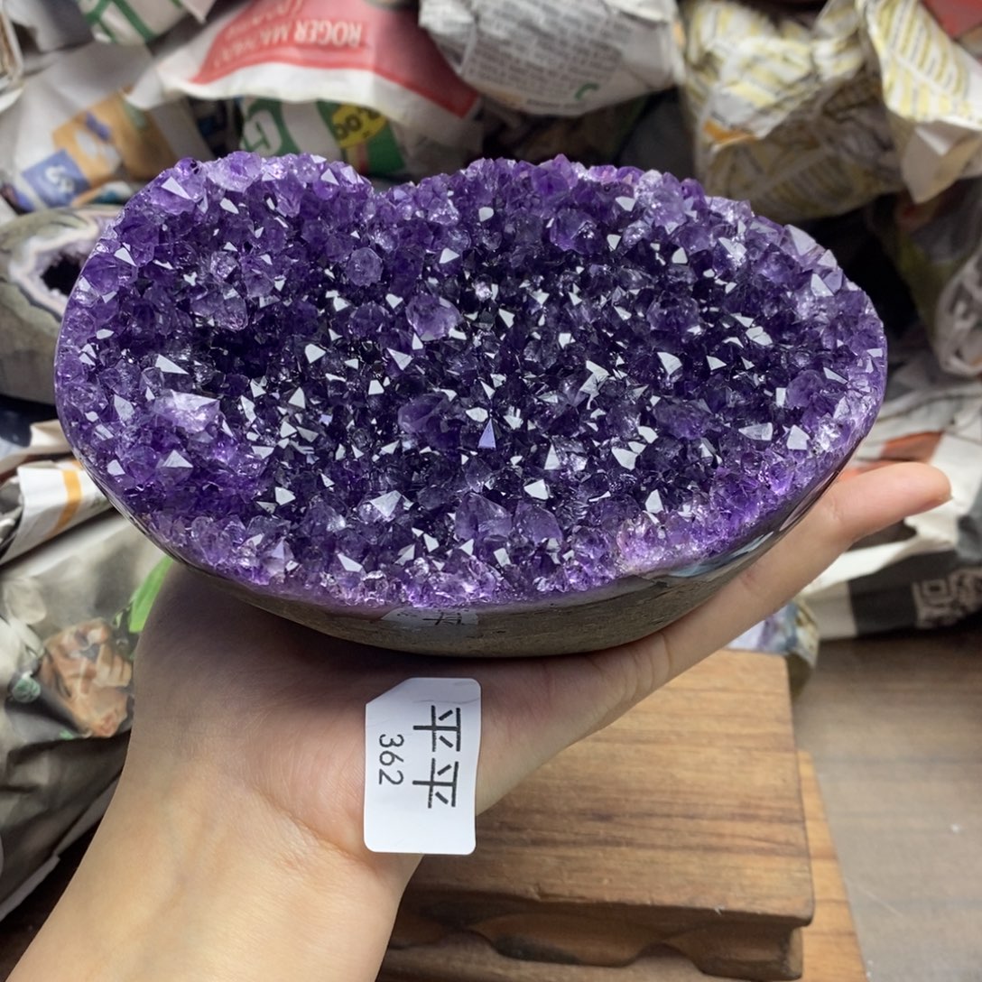 未镶嵌水晶大型摆件（非配饰）