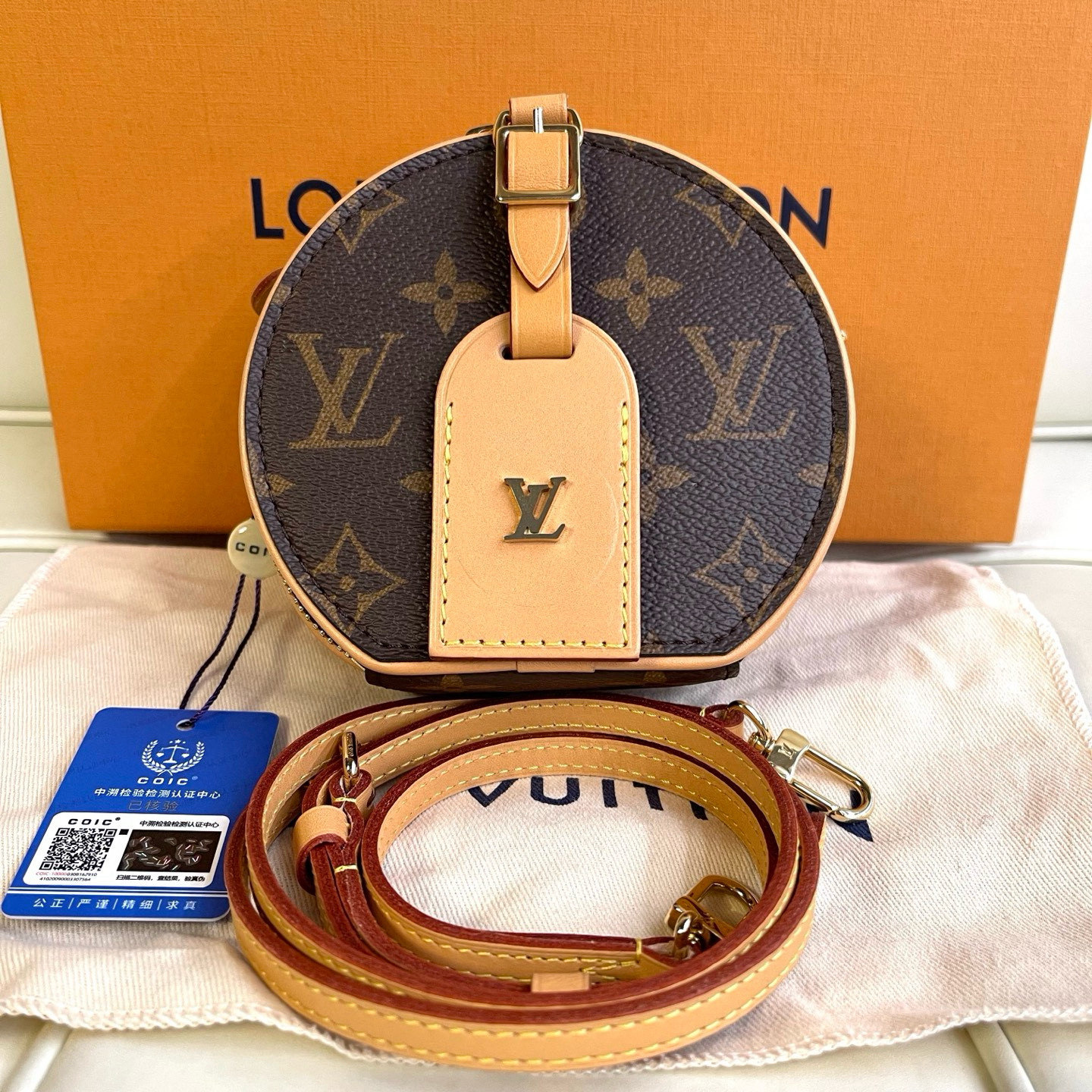 99新 LouisVuitton/路易威登 120256 lv老花迷你小圆饼斜挎包