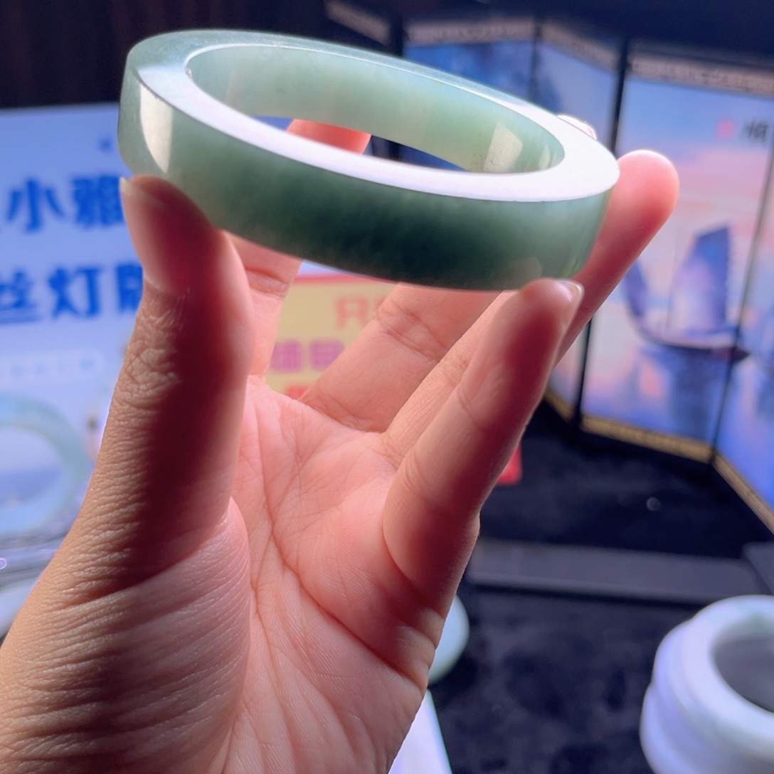 定制翡翠未镶嵌手镯手镯