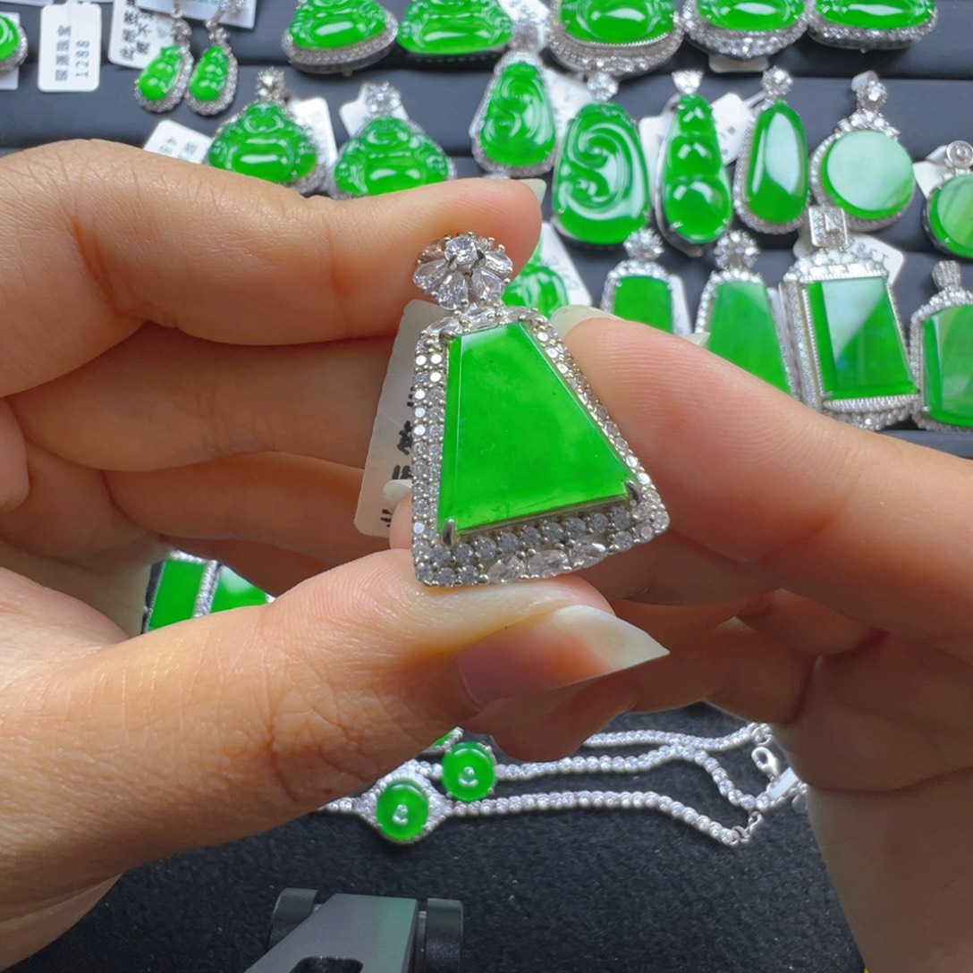 翡翠银S925镶嵌颈饰