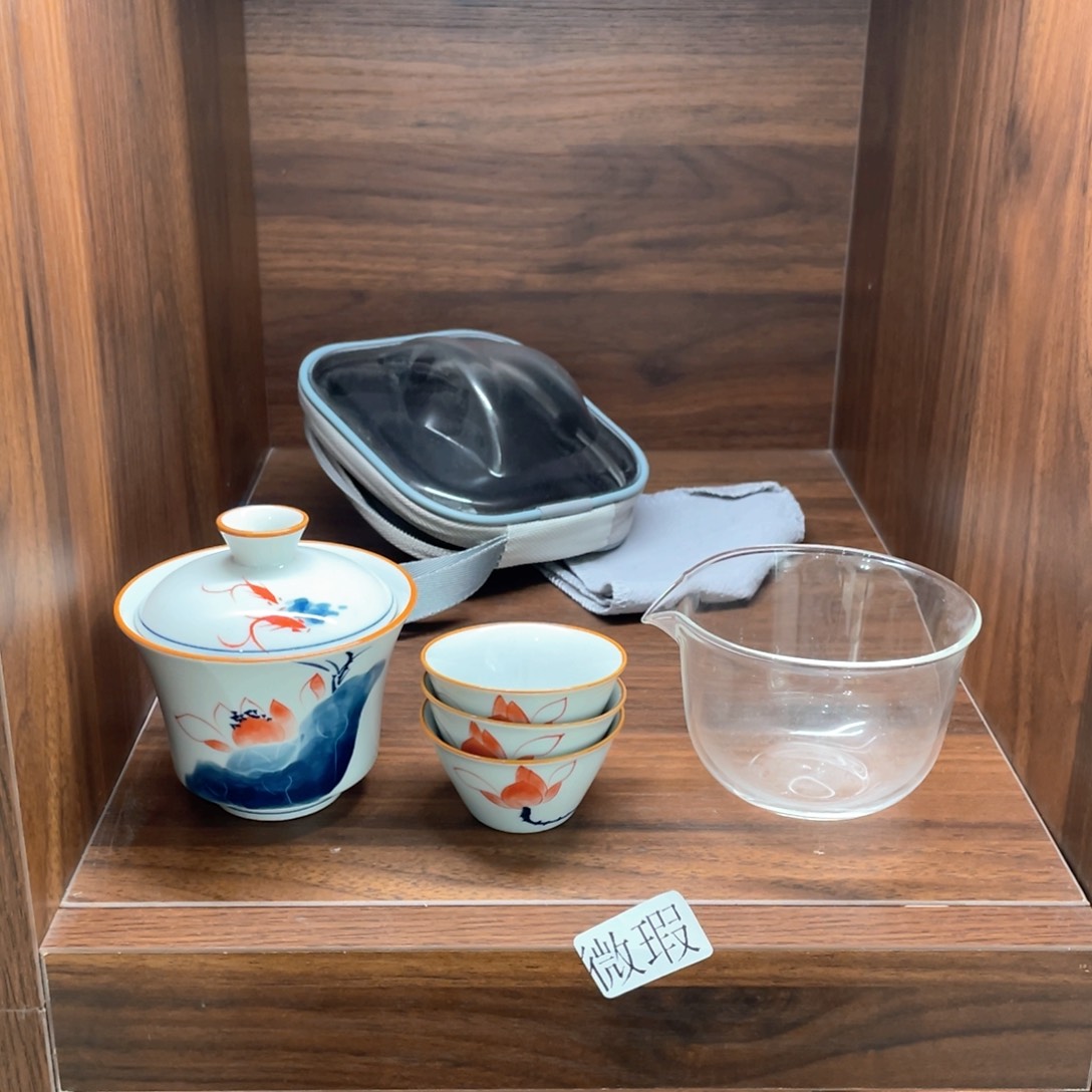 釉下手绘茶具微瑕