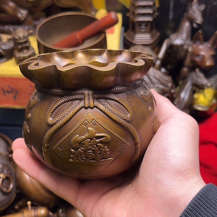 精美铜器点击下单