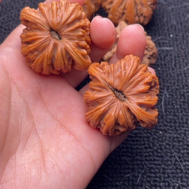 吊坠文玩核桃文玩核桃3