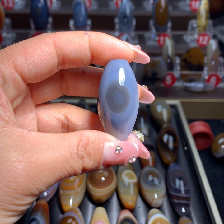 玛瑙/玉髓颈饰未镶嵌吊坠