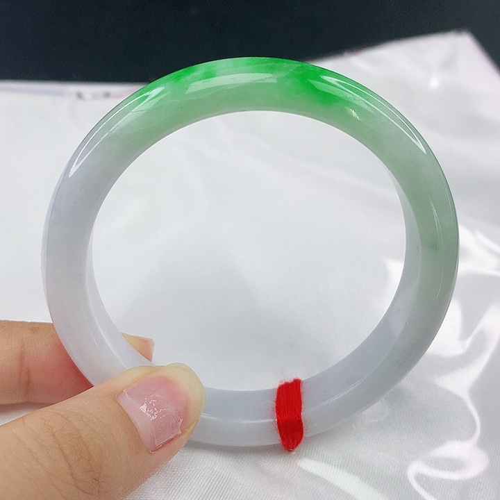 翡翠手镯未镶嵌圈55，1801