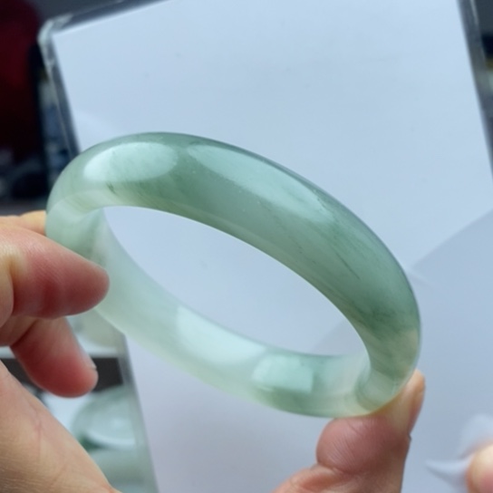 石英质玉（金丝玉）手镯未镶嵌