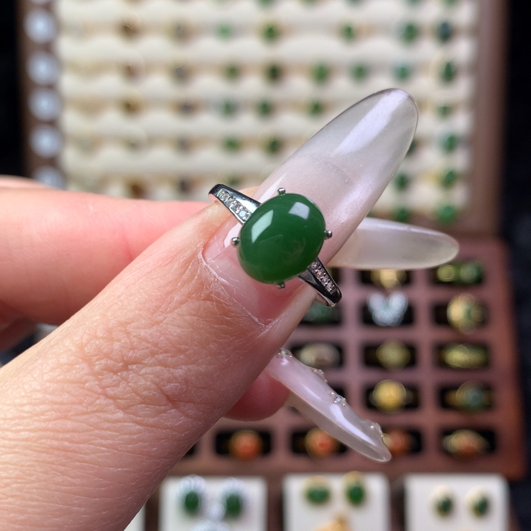 m***o和田玉银S925镶嵌戒指