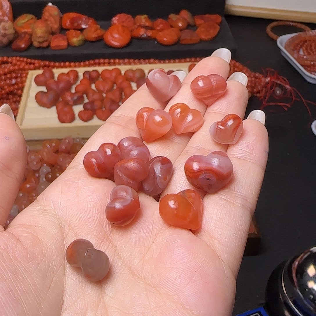 南红玛瑙未镶嵌颈饰