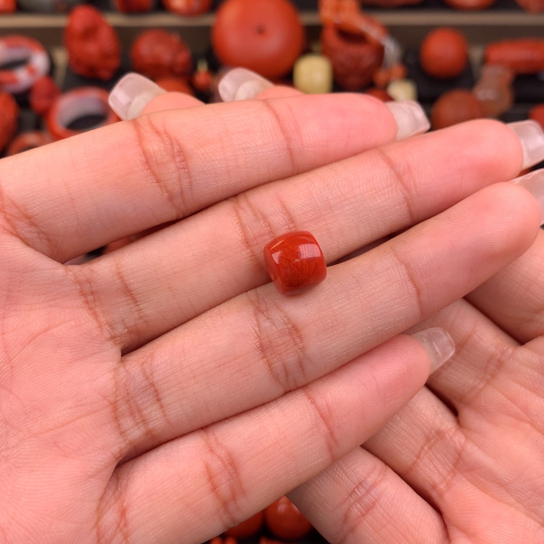 J***凯南红玛瑙未镶嵌直切单珠9+