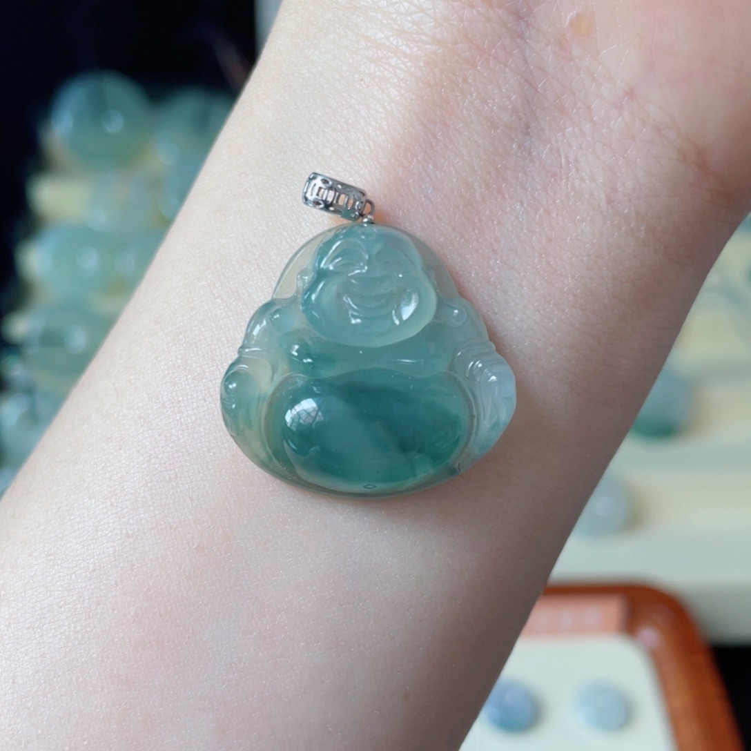 翡翠18K金镶嵌颈饰43434343