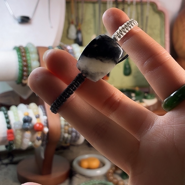 和田玉（墨玉）未镶嵌手链青花手牌