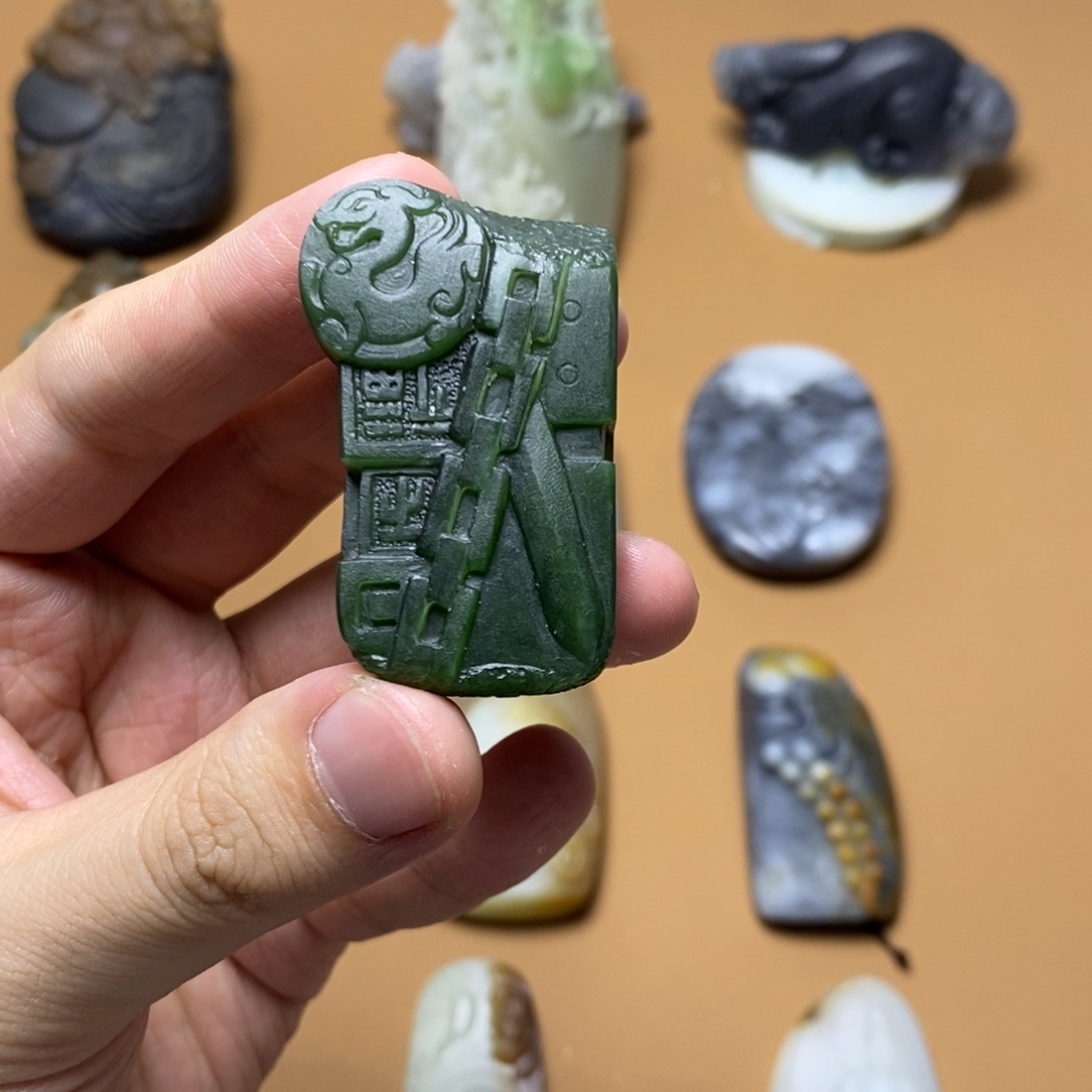 和田玉挂件定制未镶嵌