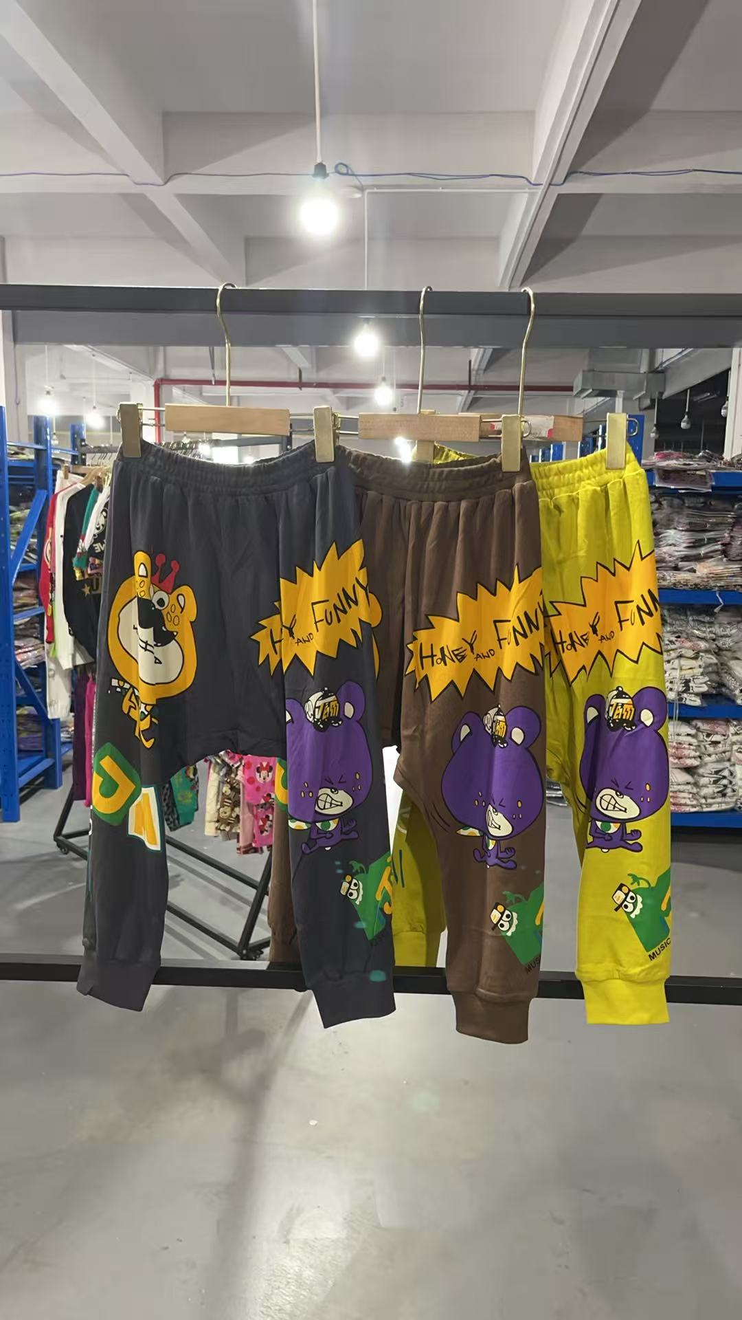 299 皇冠熊大屁裤 咖色加姜黄加灰色  亲子