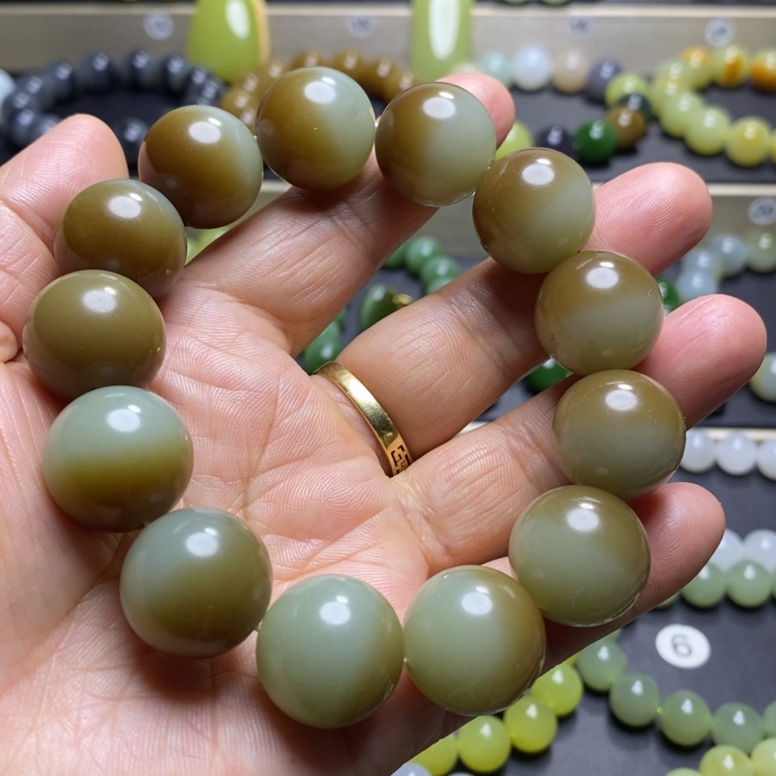 和田玉手串未镶嵌