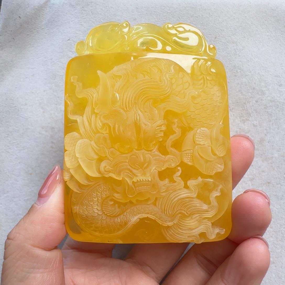 蜜蜡未镶嵌珠宝奇石