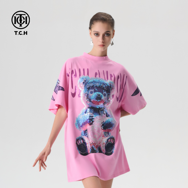 TCH2025夏季新款烫钻时尚小熊印花半袖T恤女经典T72B106208