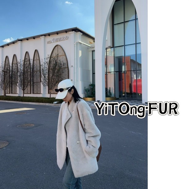 【亿彤推荐】YiTOng 2025/KM79双面穿阔版皮毛一体外套女