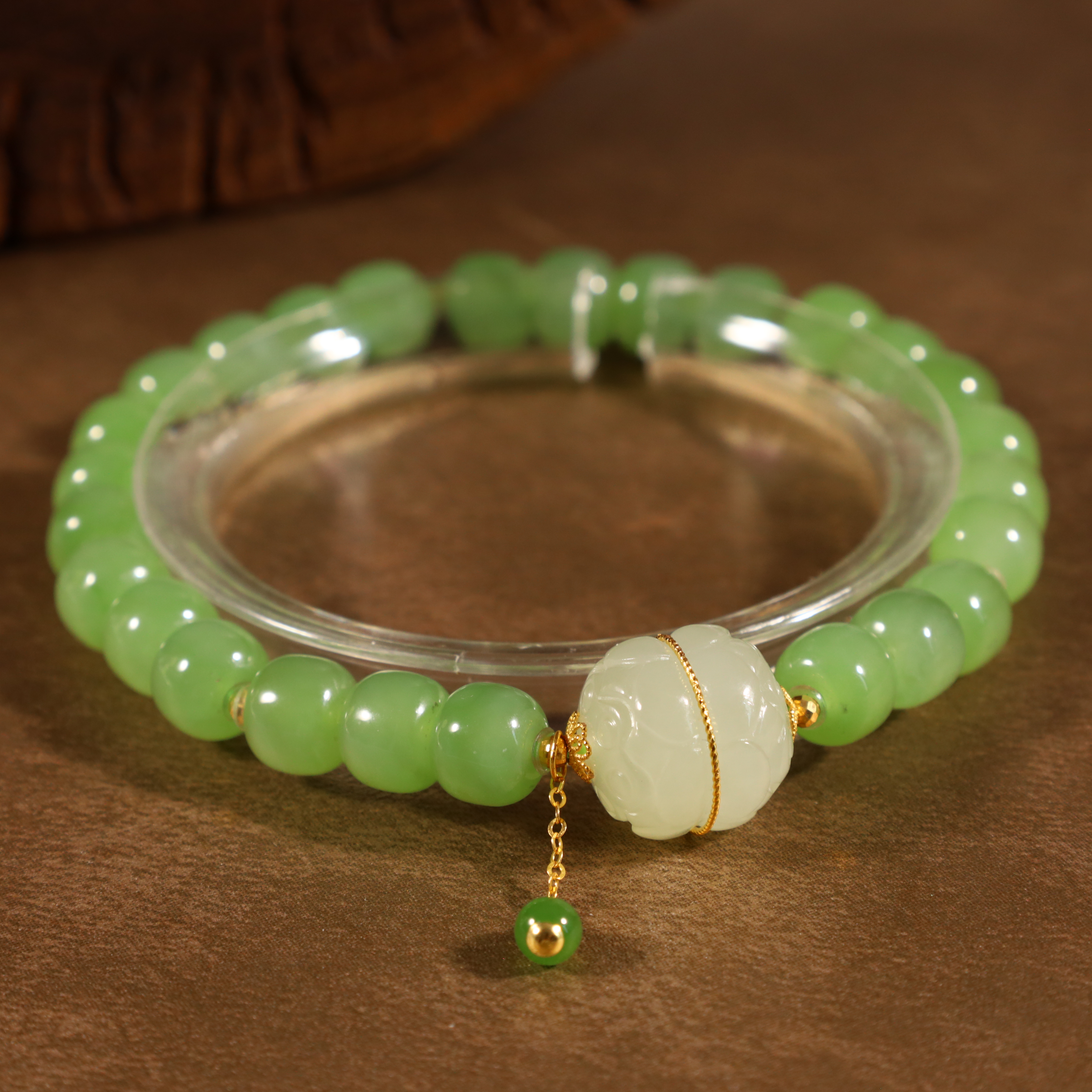 【青之采】心如珠宝 18K和田碧玉老型并蒂莲手串