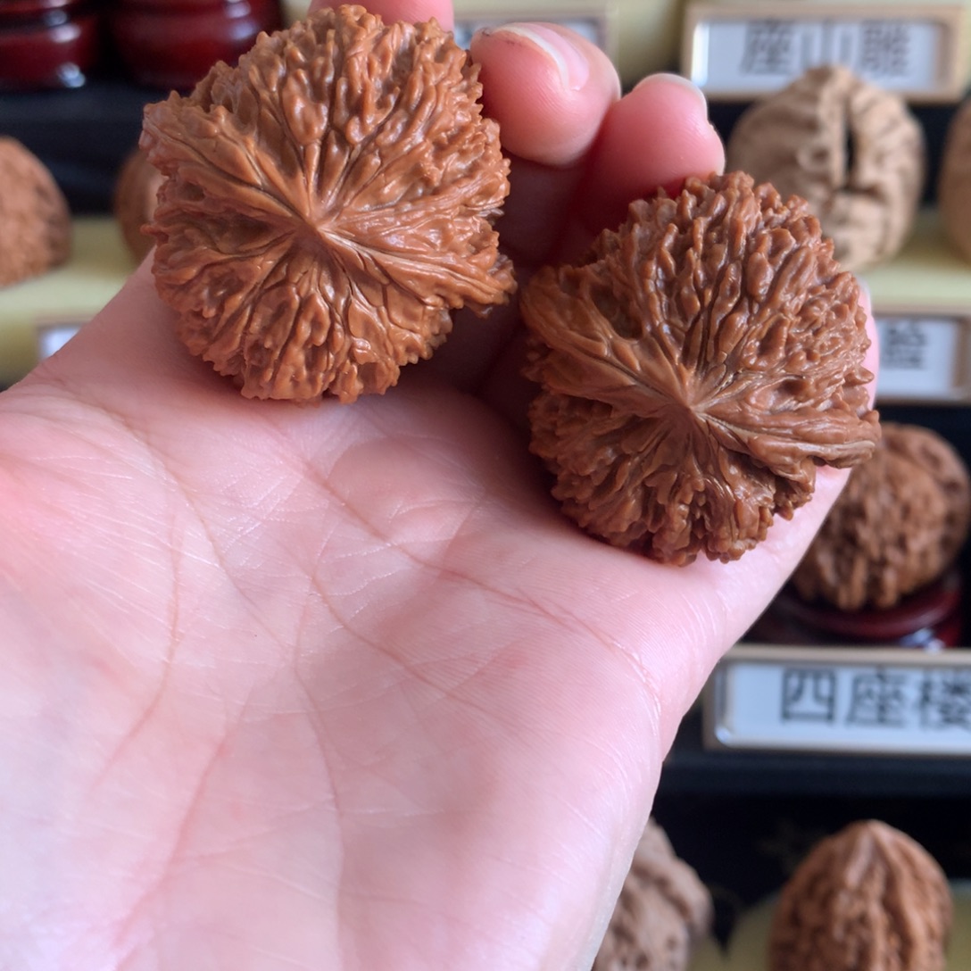 乡***路文玩核桃把件文玩核桃137…..40