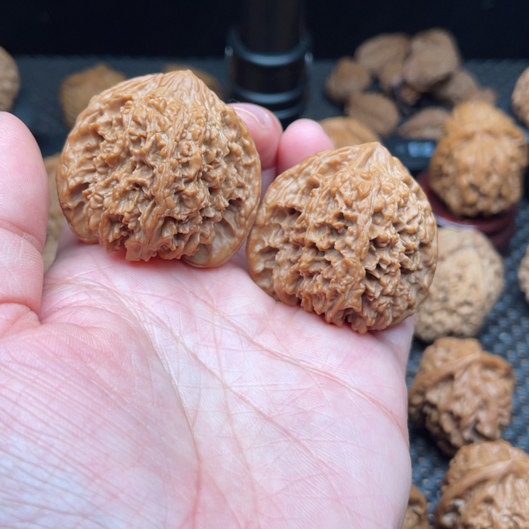 文玩核桃吊坠43尺满天星