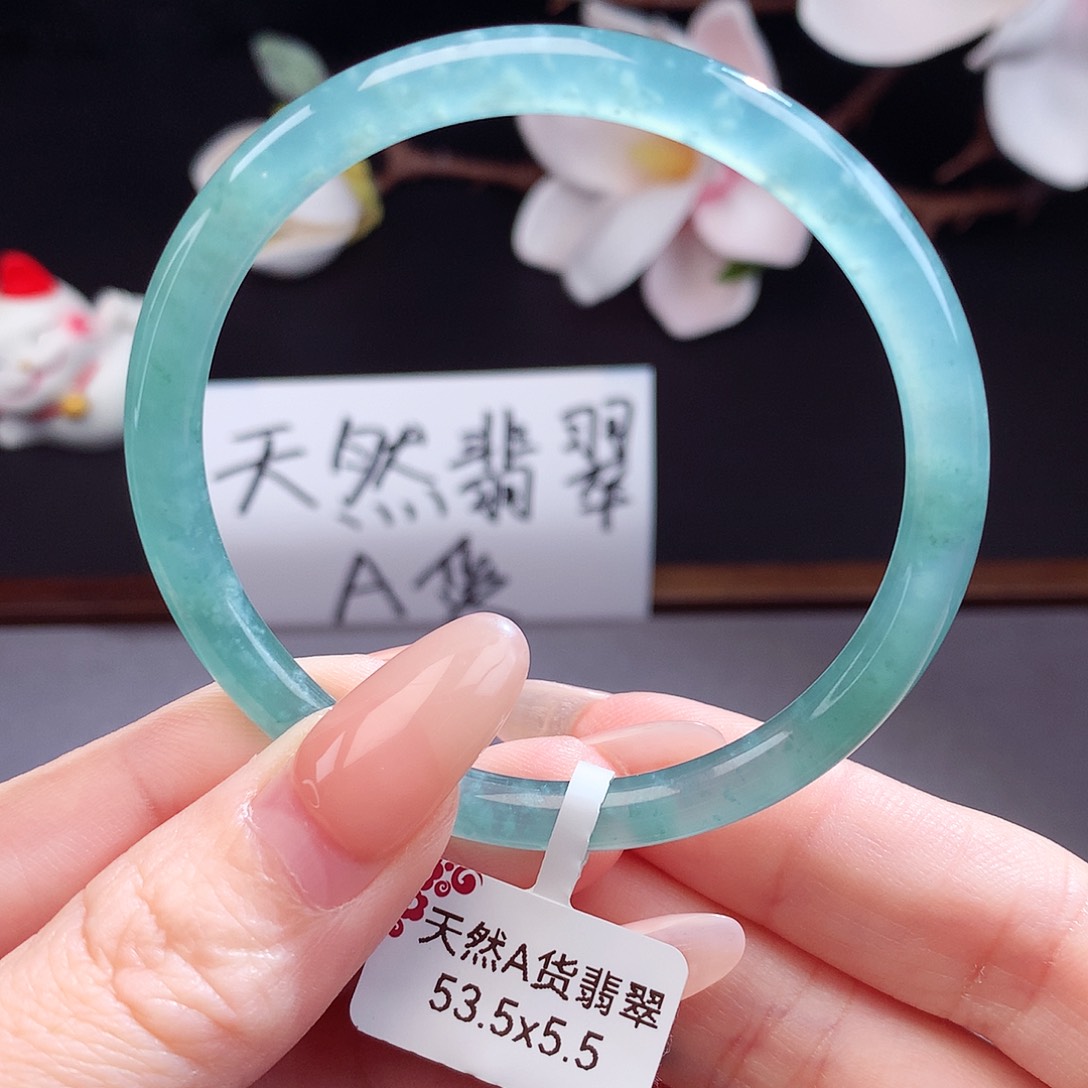 翡翠手镯（圆镯）未镶嵌