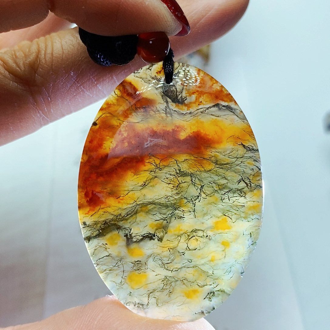 玛瑙/玉髓颈饰未镶嵌龙***人
