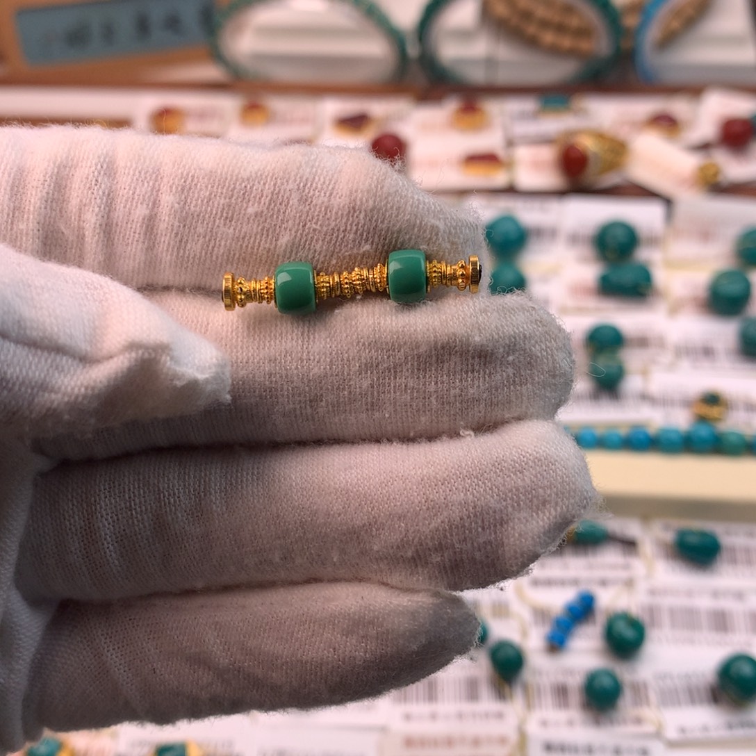 绿松石18K金镶嵌配饰凡