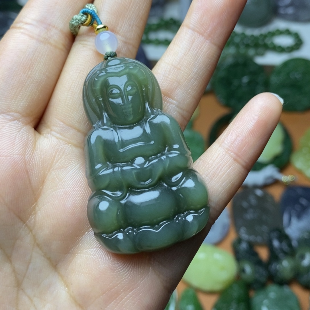 和田玉未镶嵌颈饰