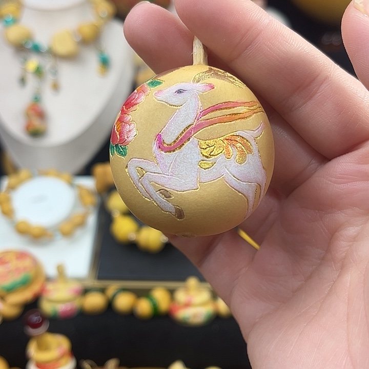 冰****其实图图我小心翼翼