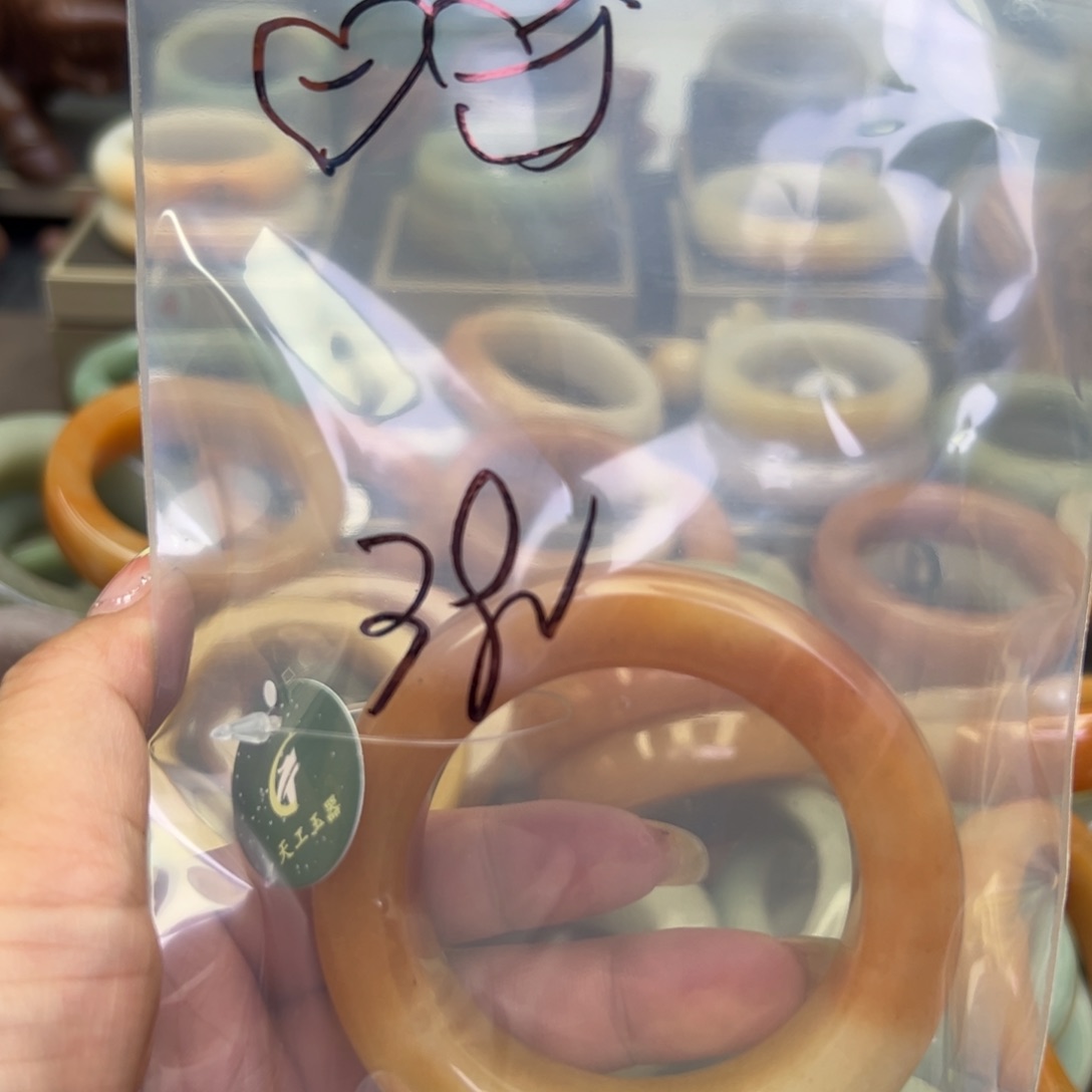 石英质玉手镯未镶嵌?**?