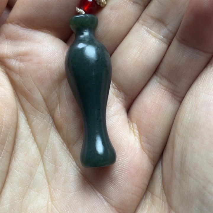 山***秀和田玉未镶嵌颈饰