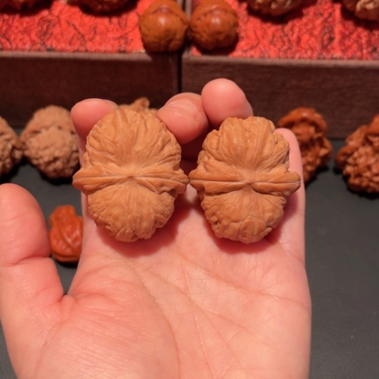 文玩核桃吊坠平谷元宝