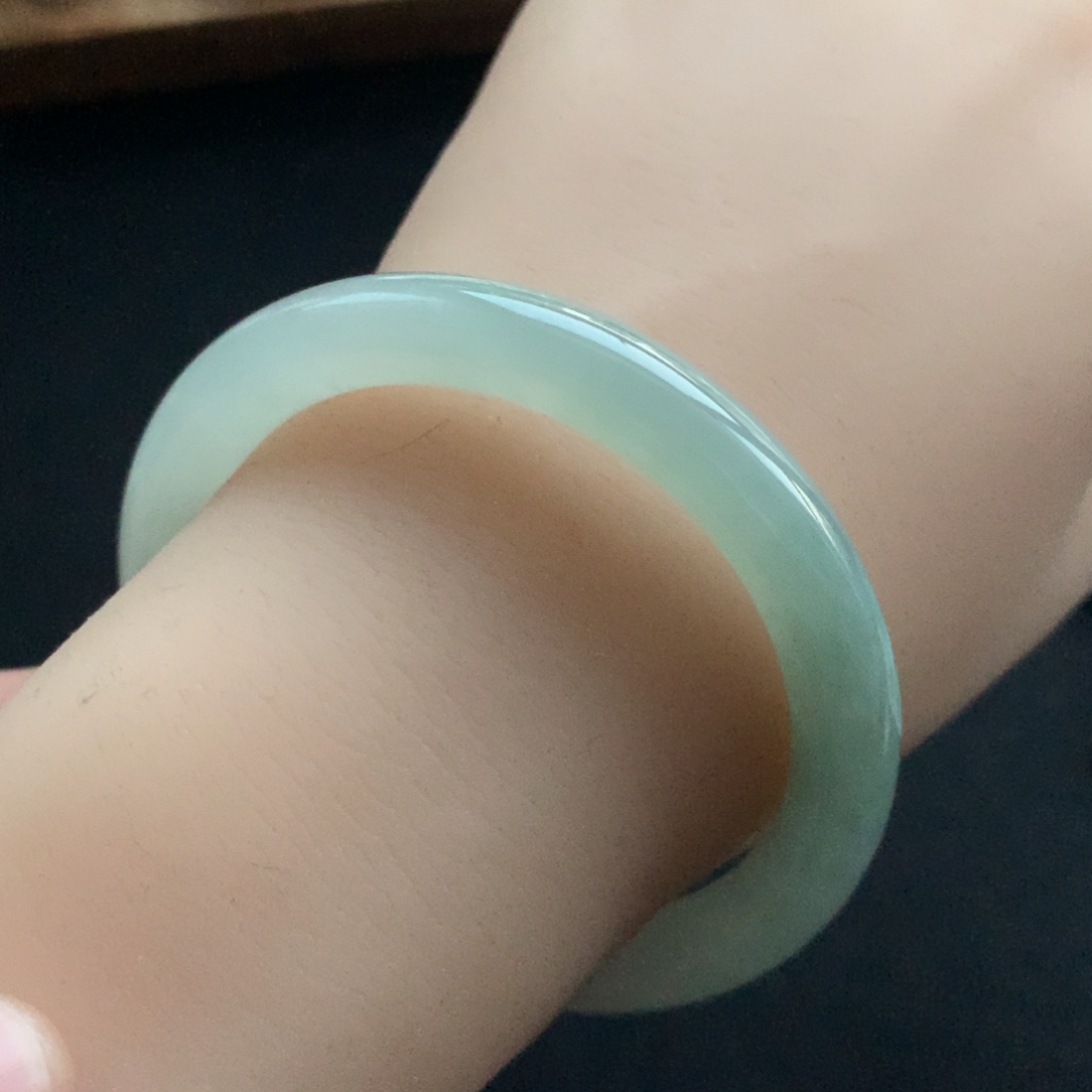 翡翠未镶嵌手镯1号52圆