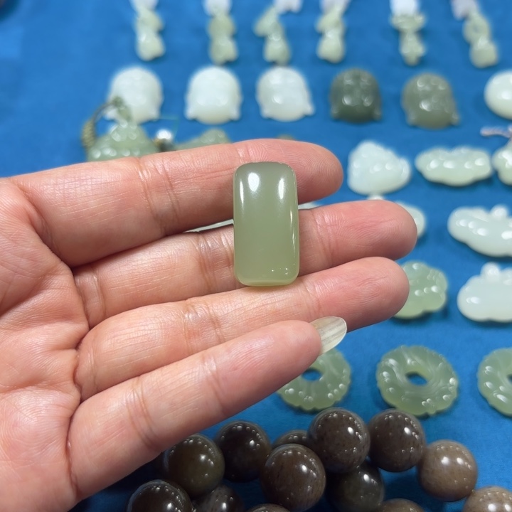 和田玉未镶嵌吊坠(不含链)