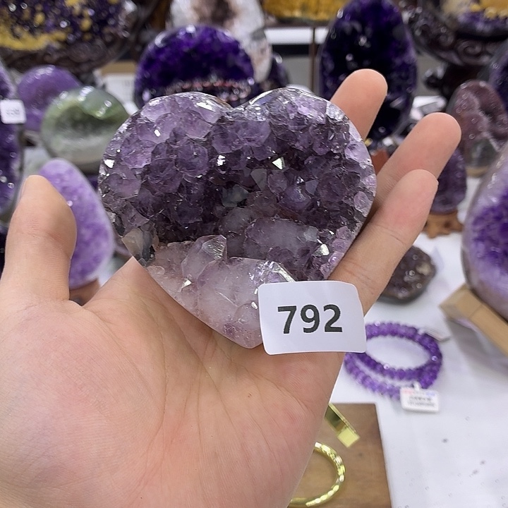 未镶嵌水晶大型摆件（非配饰）