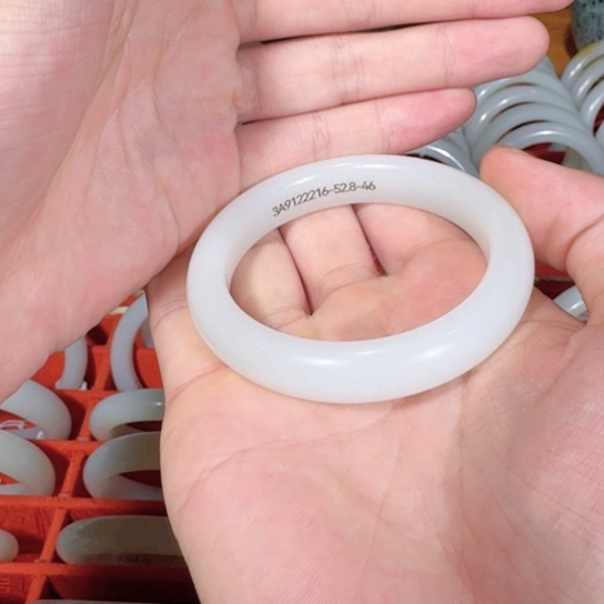 和田玉（糖玉）手镯未镶嵌