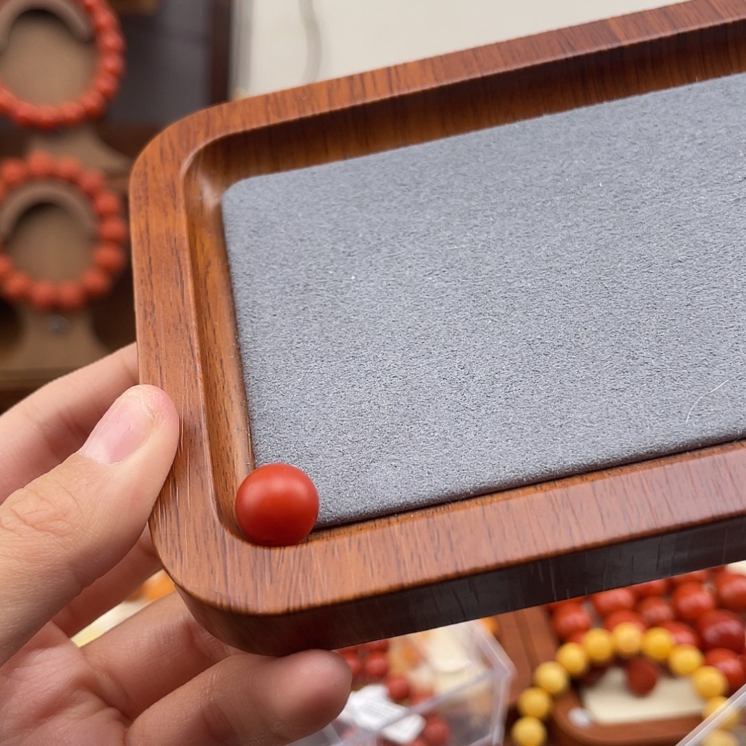 齐***齐南红玛瑙未镶嵌挂件丰颖