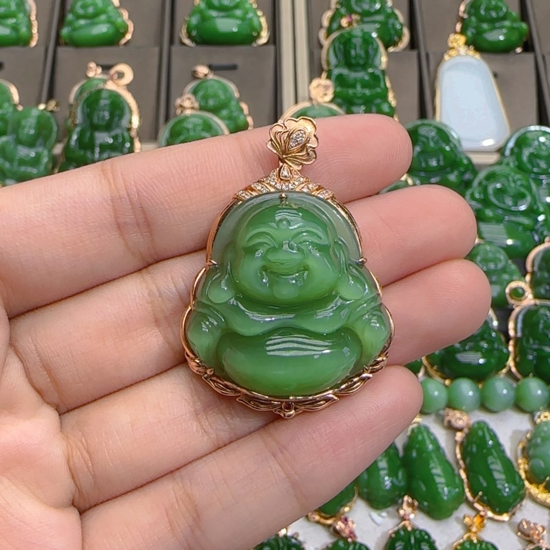 和田玉（碧玉）18K金镶嵌颈饰