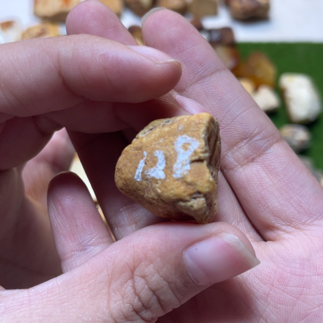 定制琥珀天然原矿