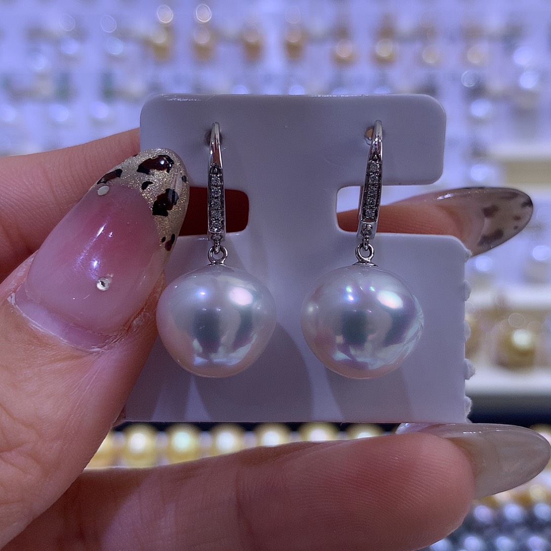 海水珍珠耳饰18K金镶嵌13mm澳白