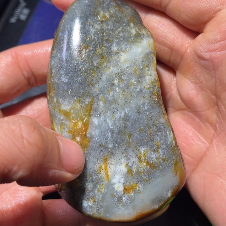 和田玉未镶嵌珠宝奇石