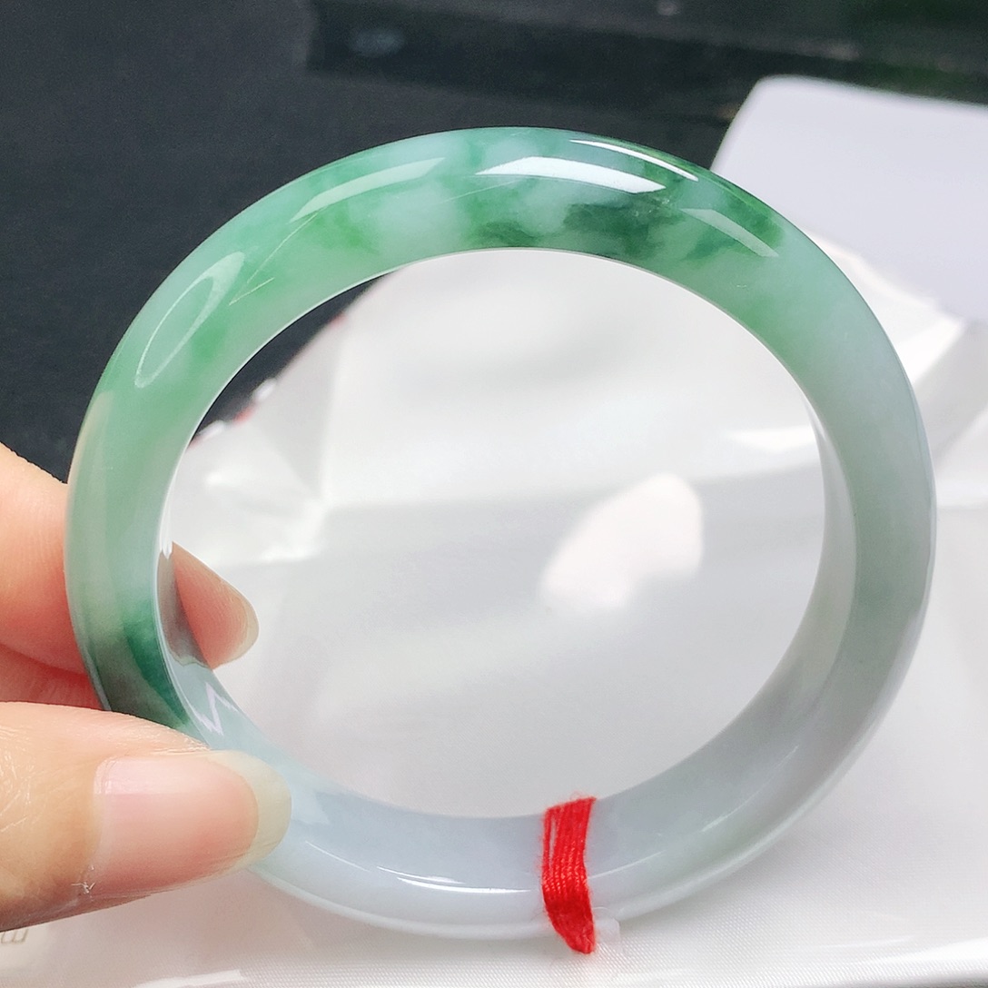 翡翠手镯未镶嵌正