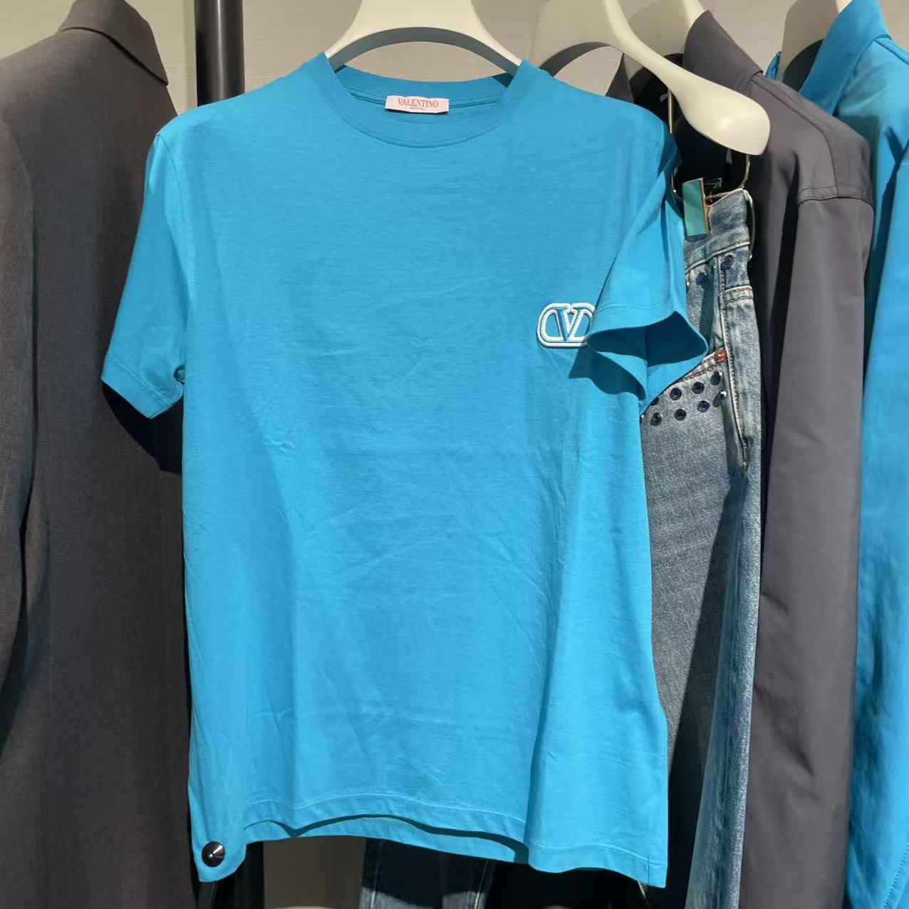 未使用 Valentino/华伦天奴 男款徽标休闲短袖男装男士蓝色圆领