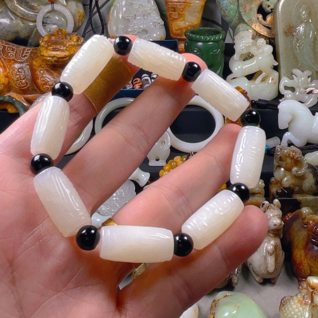 和田玉把件未镶嵌勿*