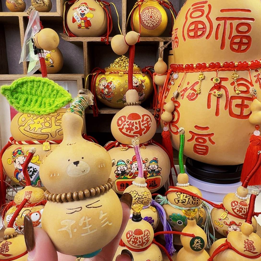 乖****哈吉的微博评论中