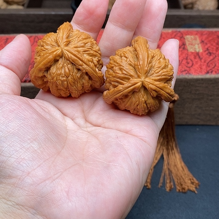 把件文玩核桃白奔