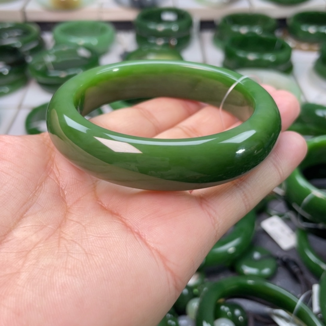 和田玉（碧玉）手镯未镶嵌