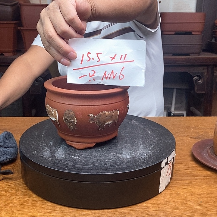 紫砂花盆货号一只NN6