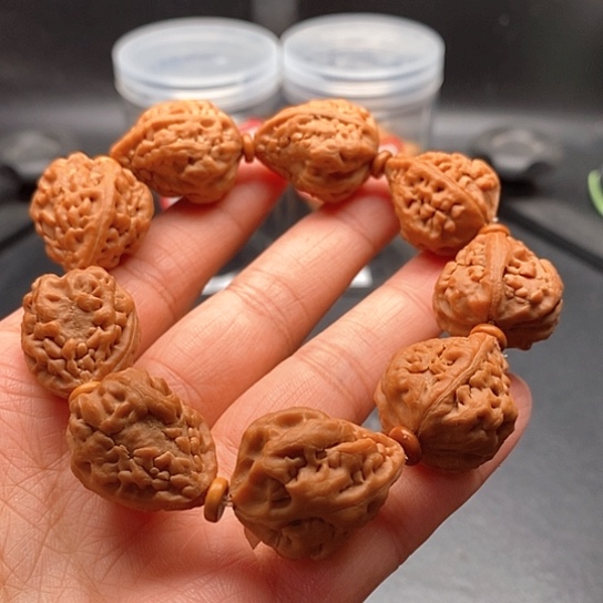 手串文玩核桃麒麟角