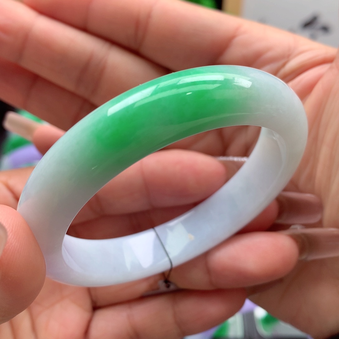 未镶嵌手镯翡翠缅甸